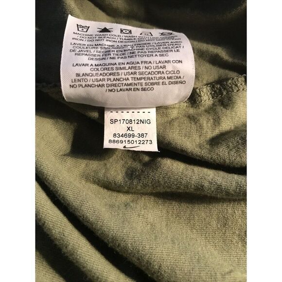 NIKE Swoosh All Over Print T-Shirt 834699-387 Mens - Picture 11 of 11